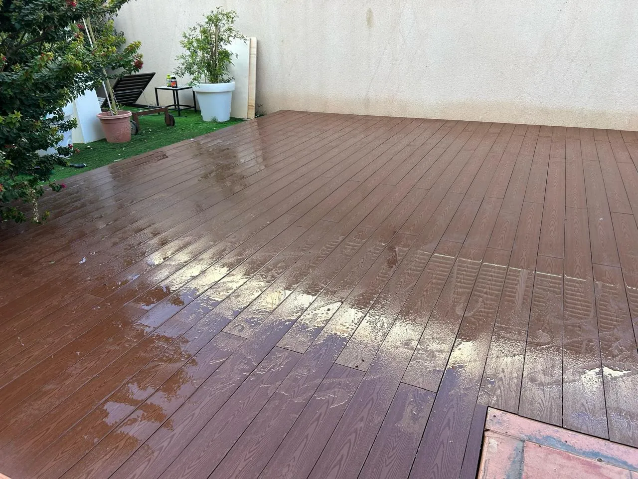 Why the Right Outdoor Flooring Transforms a Dubai Terrace